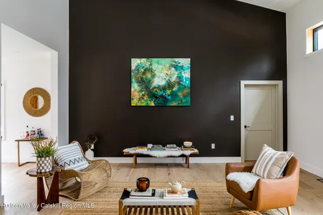 $1,200,000 | 33 Betten Court, Saugerties, NY 12477