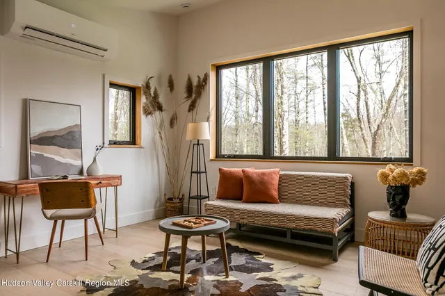 $1,200,000 | 33 Betten Court, Saugerties, NY 12477