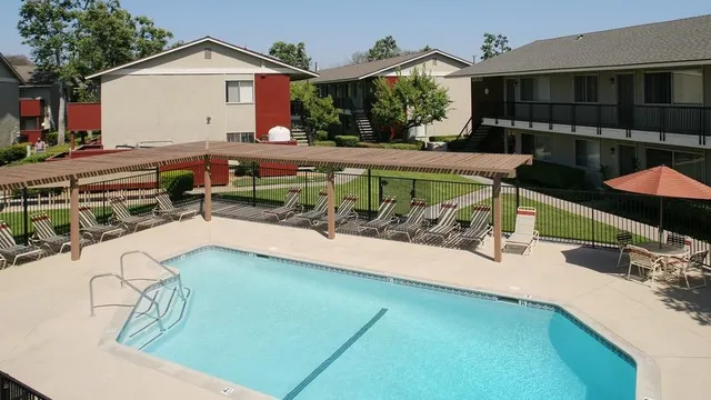 $1,867 | 2901 North Bristol Street, Santa Ana, CA 92706
