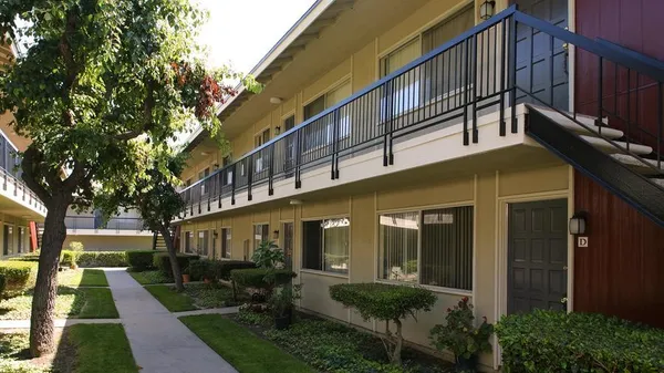 $1,867 | 2901 North Bristol Street, Santa Ana, CA 92706