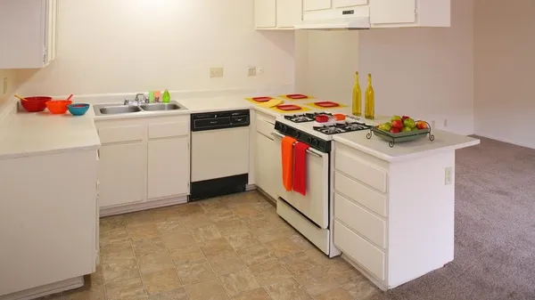 $1,867 | 2901 North Bristol Street, Santa Ana, CA 92706