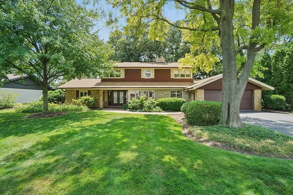 $799,000 | 147 Timber View Drive, Oak Brook, IL 60523
