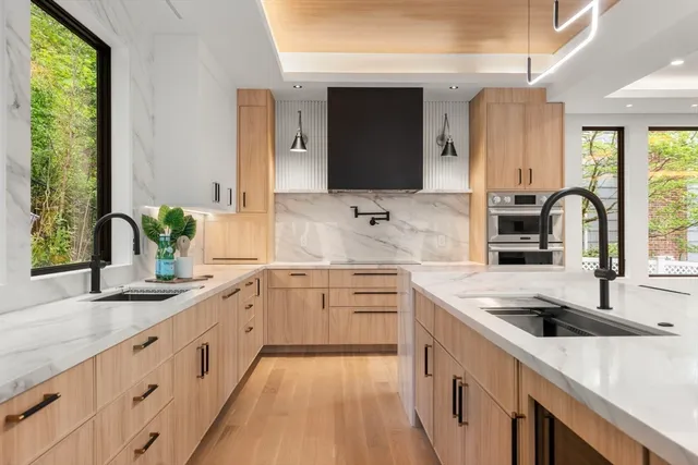 $2,090,000 | 625 Boylston Street, Newton, MA 02459