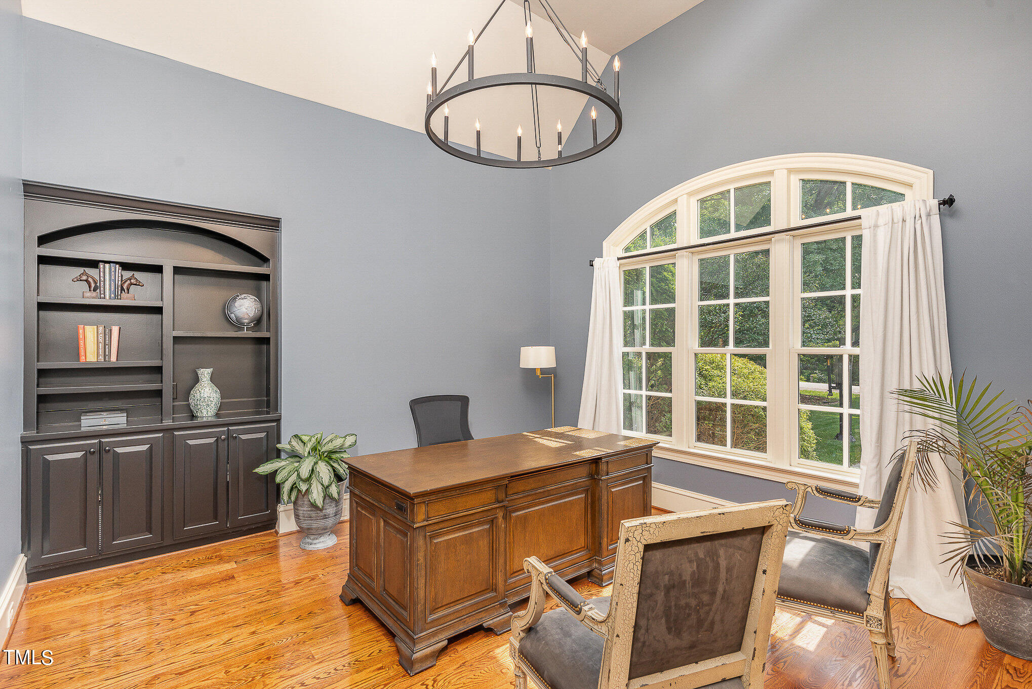 2908 Claremont Road Raleigh, NC 27608 - Photo 16 of 46 a living room with furniture