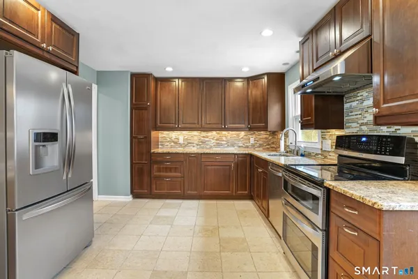 $675,000 | 312 Turkey Roost Road, Monroe, CT 06468