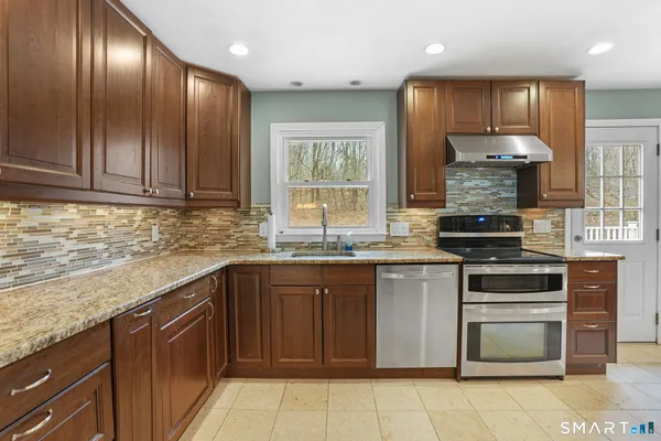 $675,000 | 312 Turkey Roost Road, Monroe, CT 06468