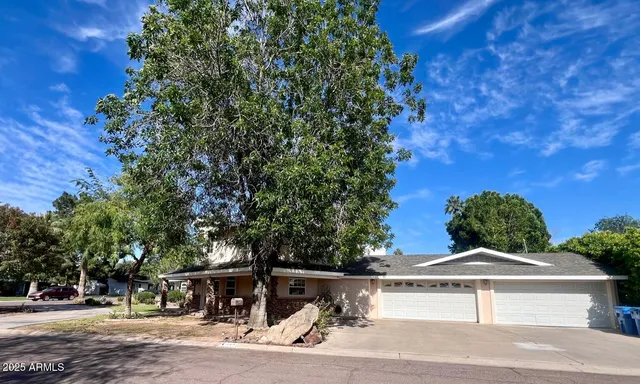 $5,000 | 219 West Harmont Drive, Phoenix, AZ 85021