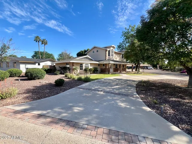 $5,000 | 219 West Harmont Drive, Phoenix, AZ 85021