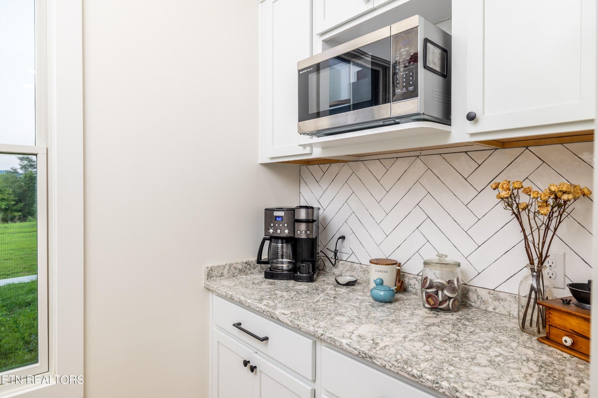 1404 Little Valley Road Blaine, TN 37709 - Photo 17 of 55