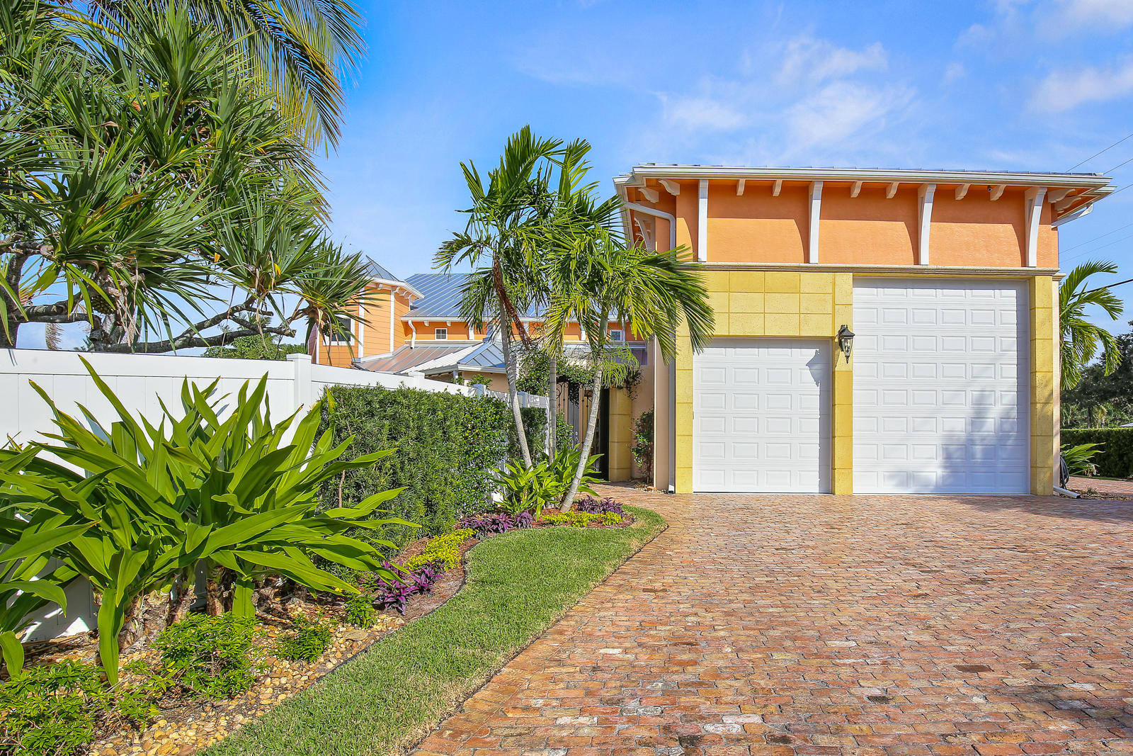 311 Center Street Jupiter, FL 33458 - Photo 21 of 30 Front Exterior