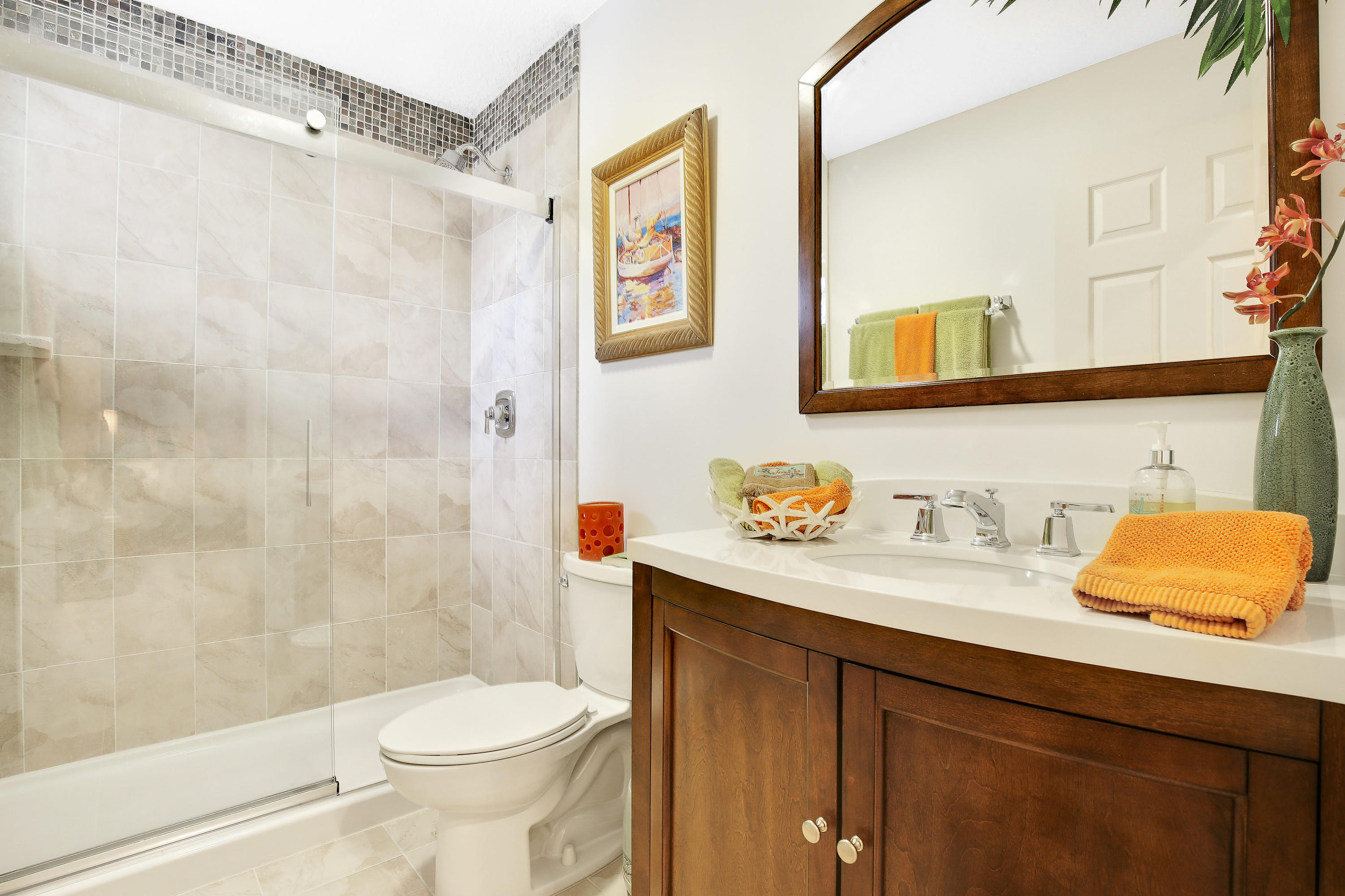 311 Center Street Jupiter, FL 33458 - Photo 26 of 30 Private Guest Bathroom Upstairs