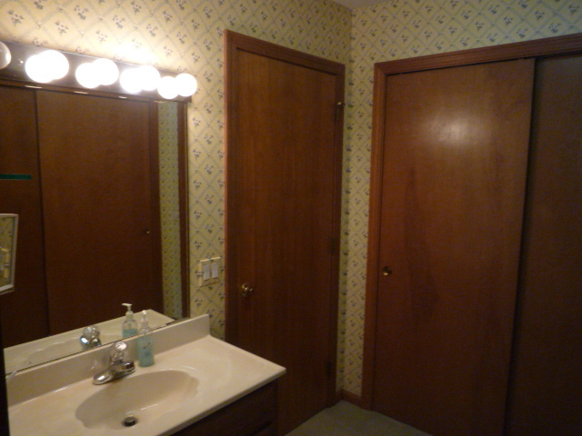 166 Kittredge Road Pittsfield, MA 01201 - Photo 8 of 12 Master vanity area