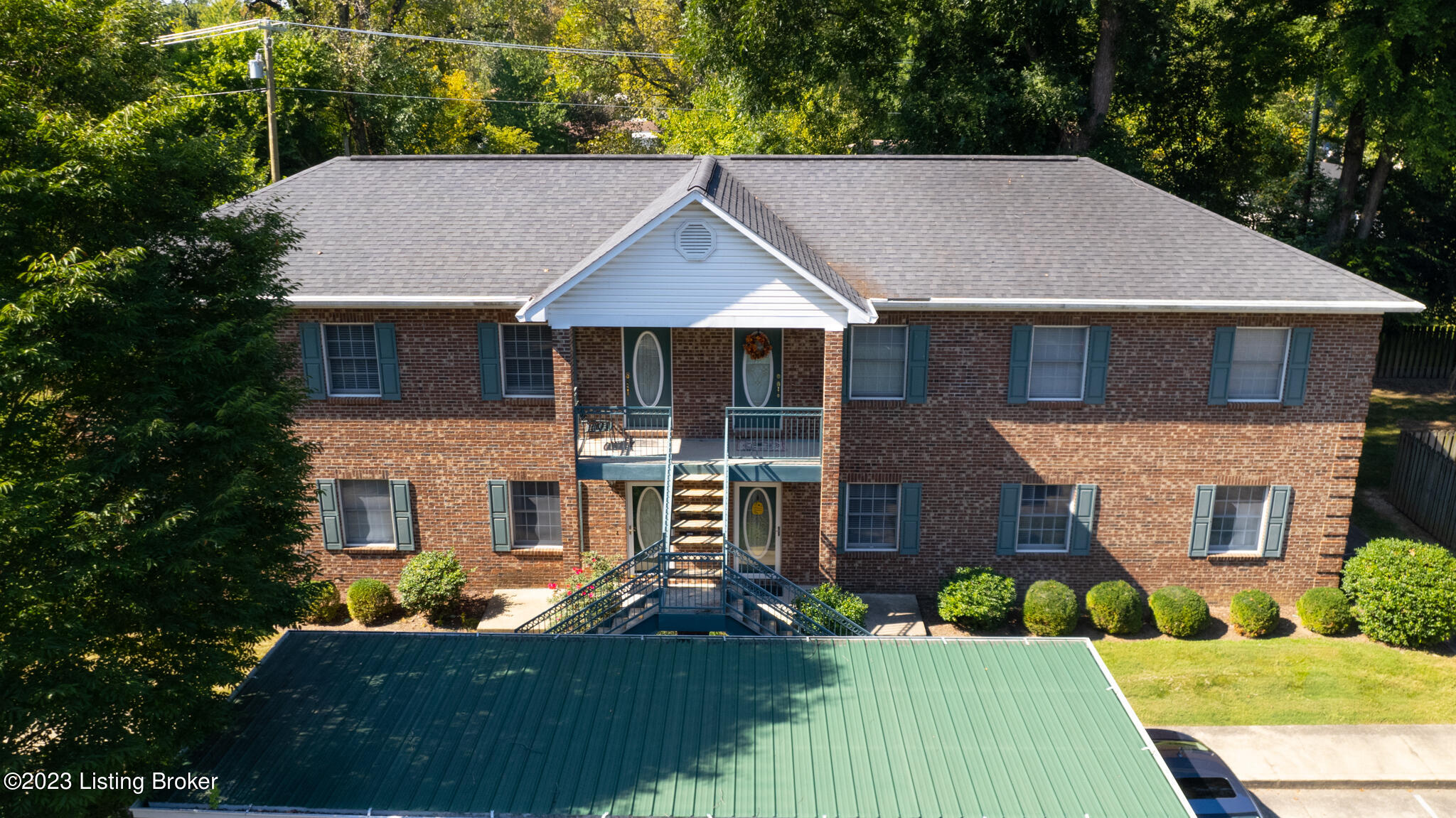 3110 Hendon Road Louisville, KY 40220 - Photo 2 of 29 IMG_3284