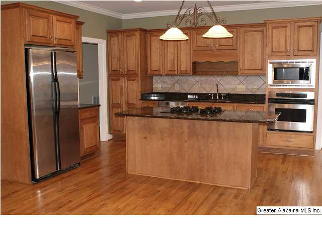 255 Silverleaf Drive Pelham, AL 35124 - Photo 10 of 32