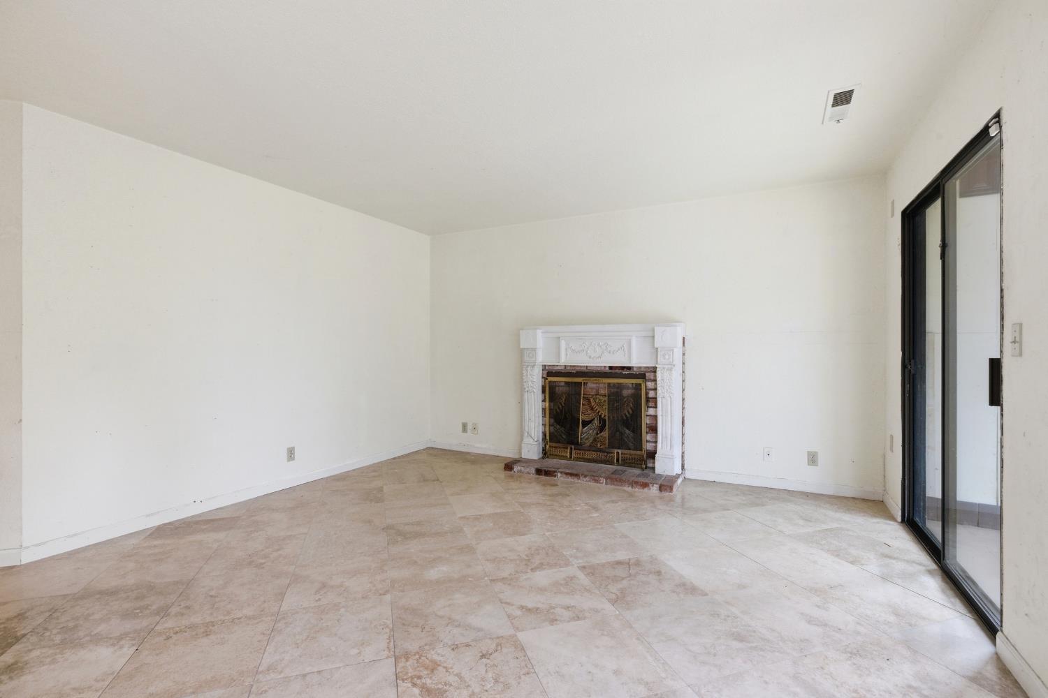 2400 Walnut Grove Way Modesto, CA 95355 - Photo 11 of 38