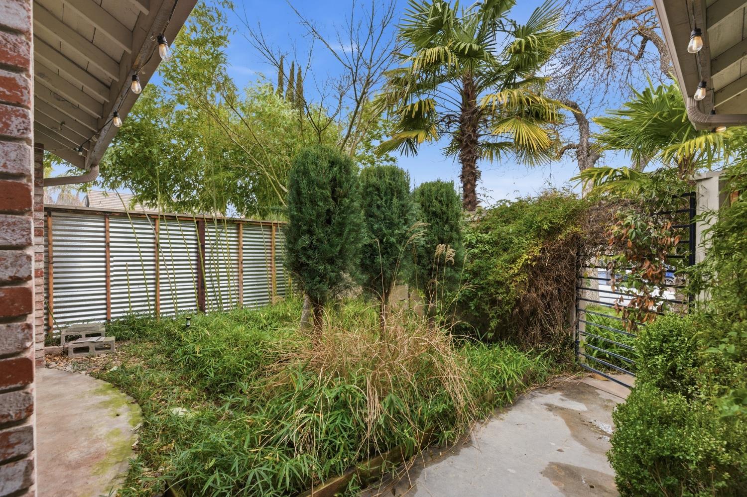 2400 Walnut Grove Way Modesto, CA 95355 - Photo 5 of 38