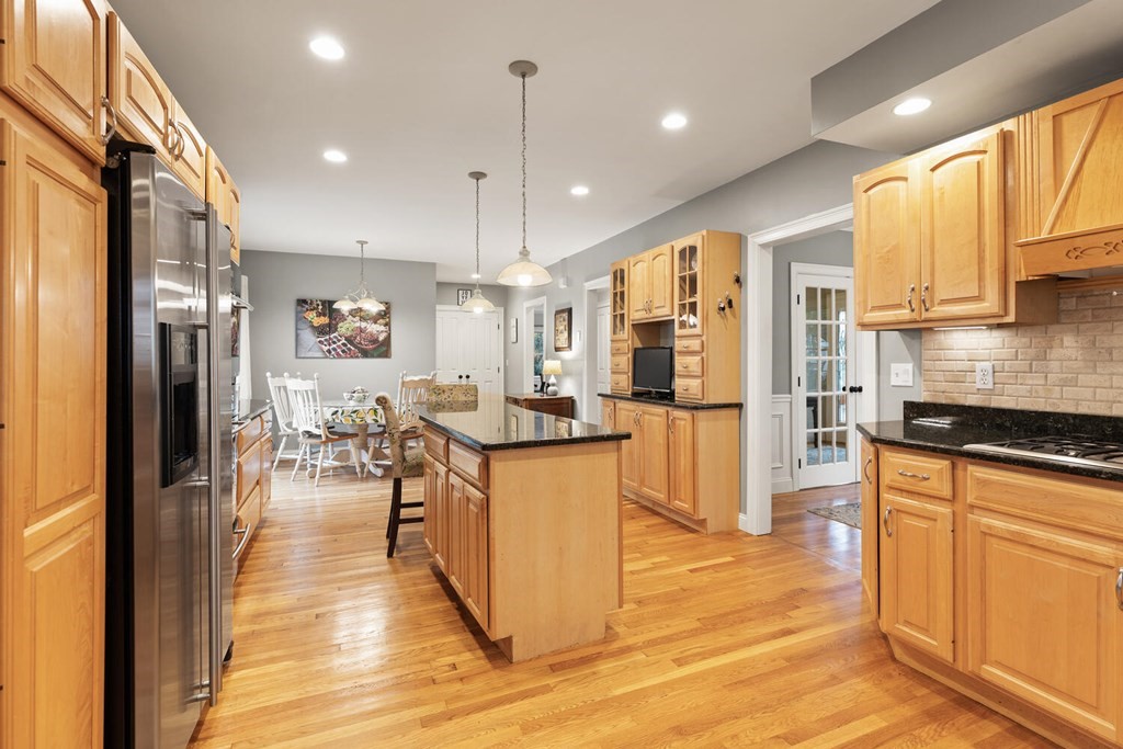 14 Risley Road Winchester, MA 01890 - Photo 12 of 41 Gallery Image 12