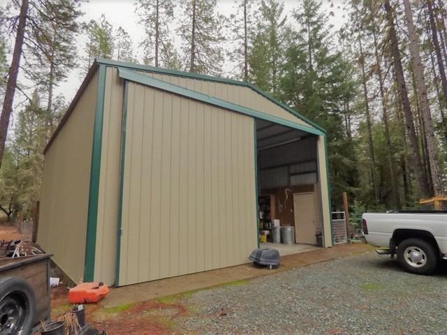 7000 Redthorne Road Rogue River, OR 97537 - Photo 32 of 35 This picture makes this shop/barn look s