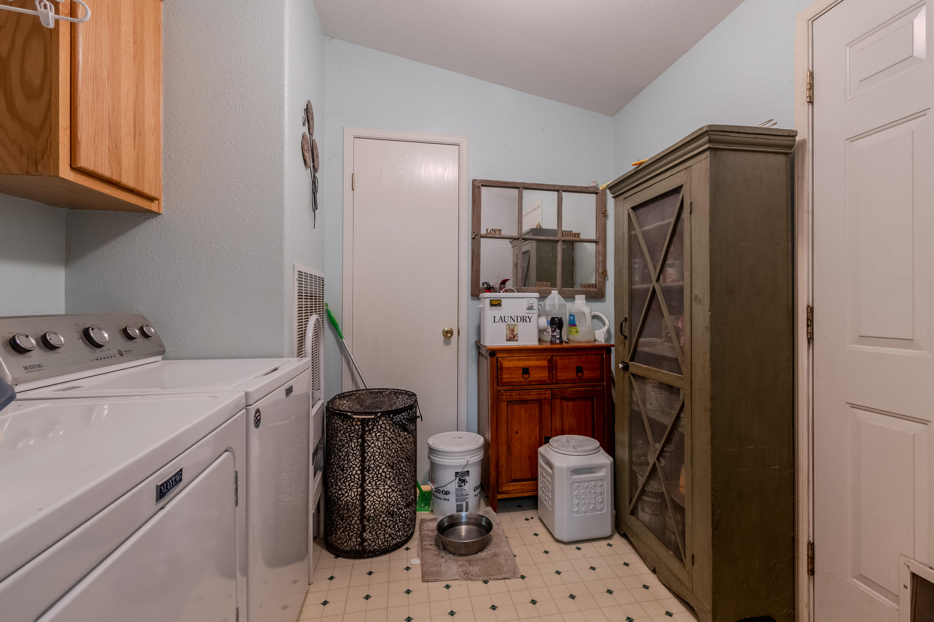 110 West 5th Street Phoenix, OR 97535 - Photo 20 of 25