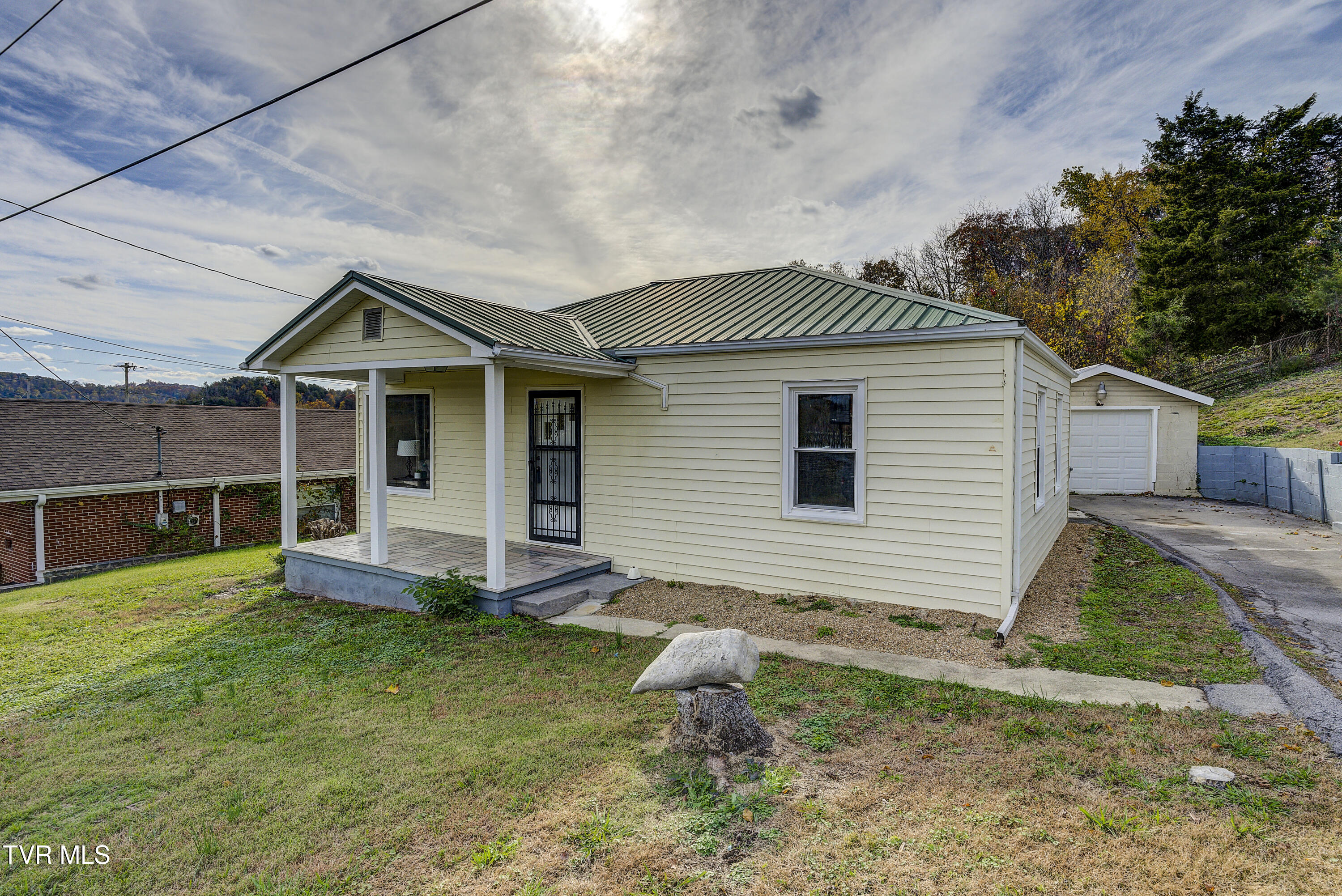 2209 Jett Road Kingsport, TN 37660 - Photo 44 of 46 Front