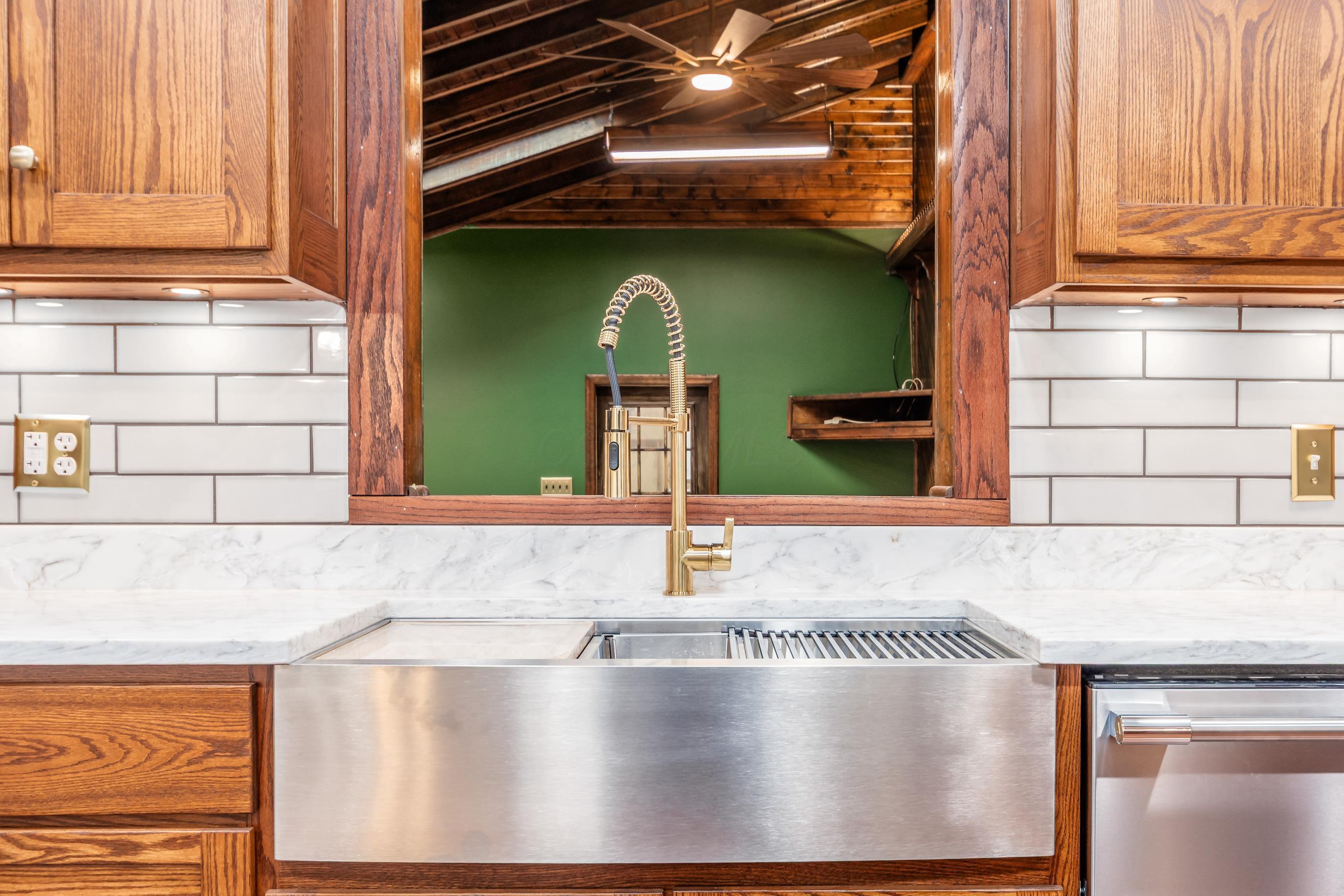 3229 Nolan Road Zanesville, OH 43701 - Photo 19 of 53 3229 Nolan- stainless steel farm sink