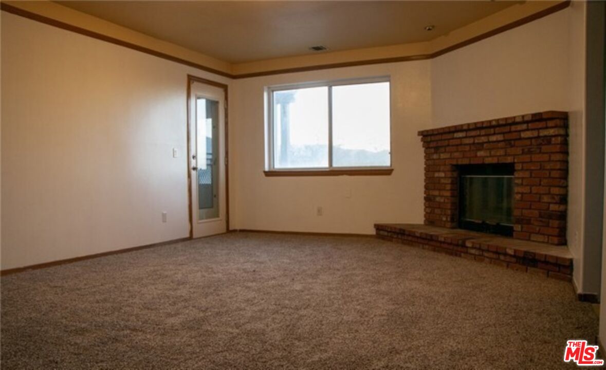 7510 Rodeo Road Oak Hills, CA 92344 - Photo 10 of 11