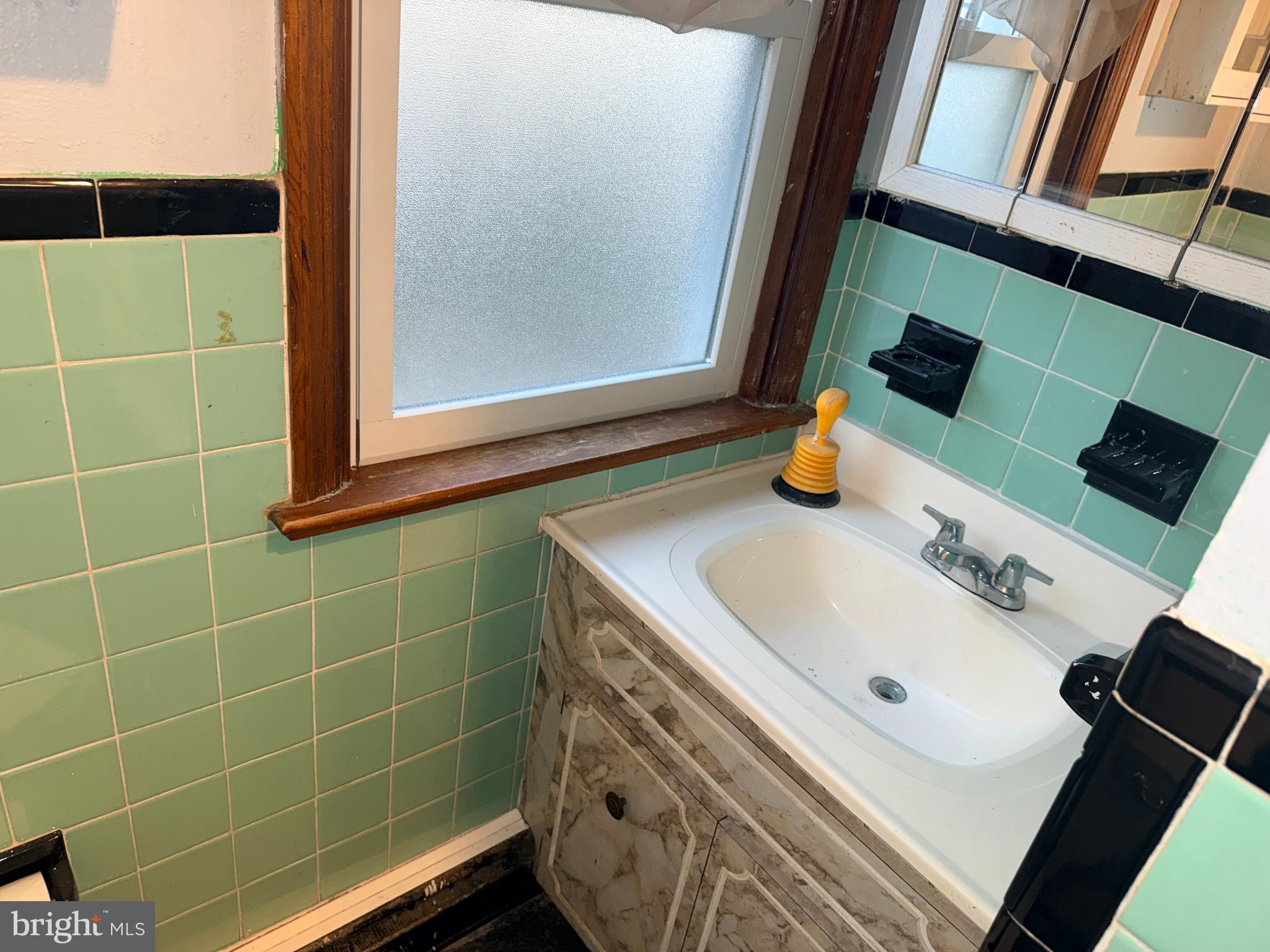 335 Pontiac Street Essington, PA 19029 - Photo 12 of 24 Main Floor Bathroom