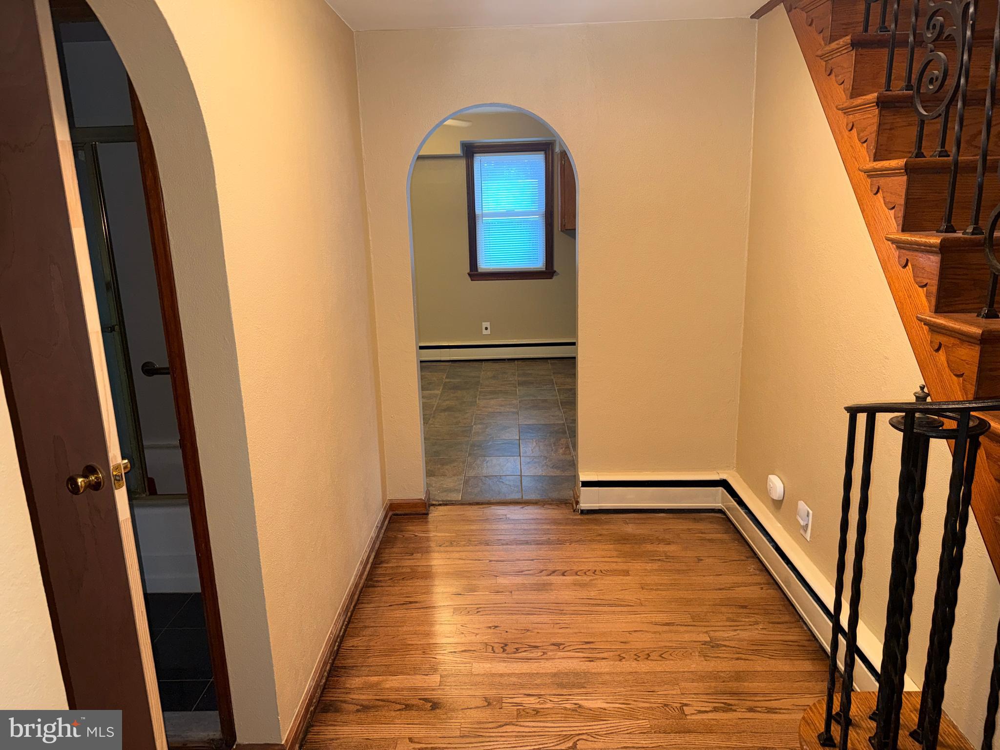 335 Pontiac Street Essington, PA 19029 - Photo 22 of 24 Main Floor Hallway