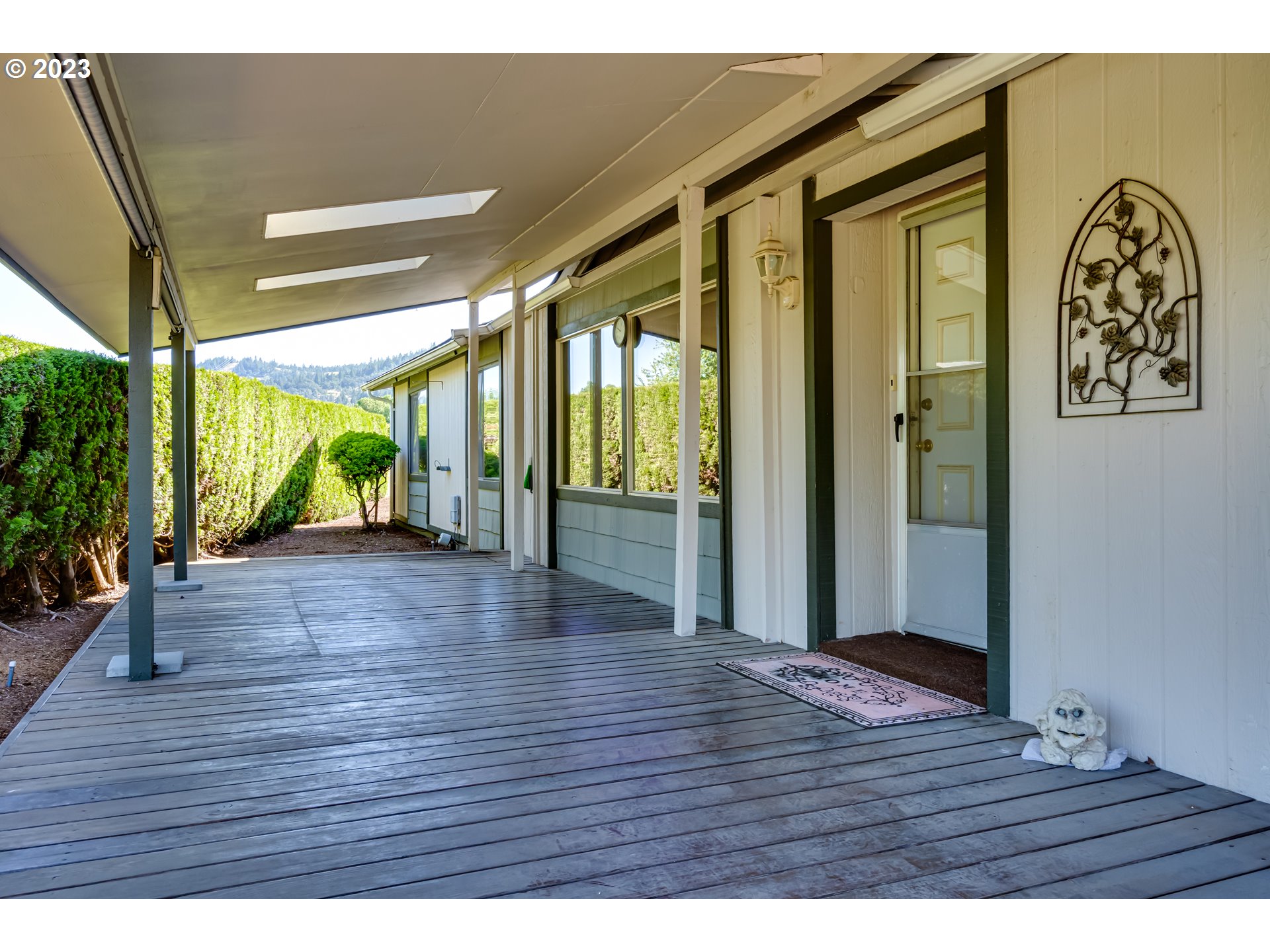 34637 Devonshire Drive Eugene, OR 97405 - Photo 34 of 37 a view of an entryway with wooden floor