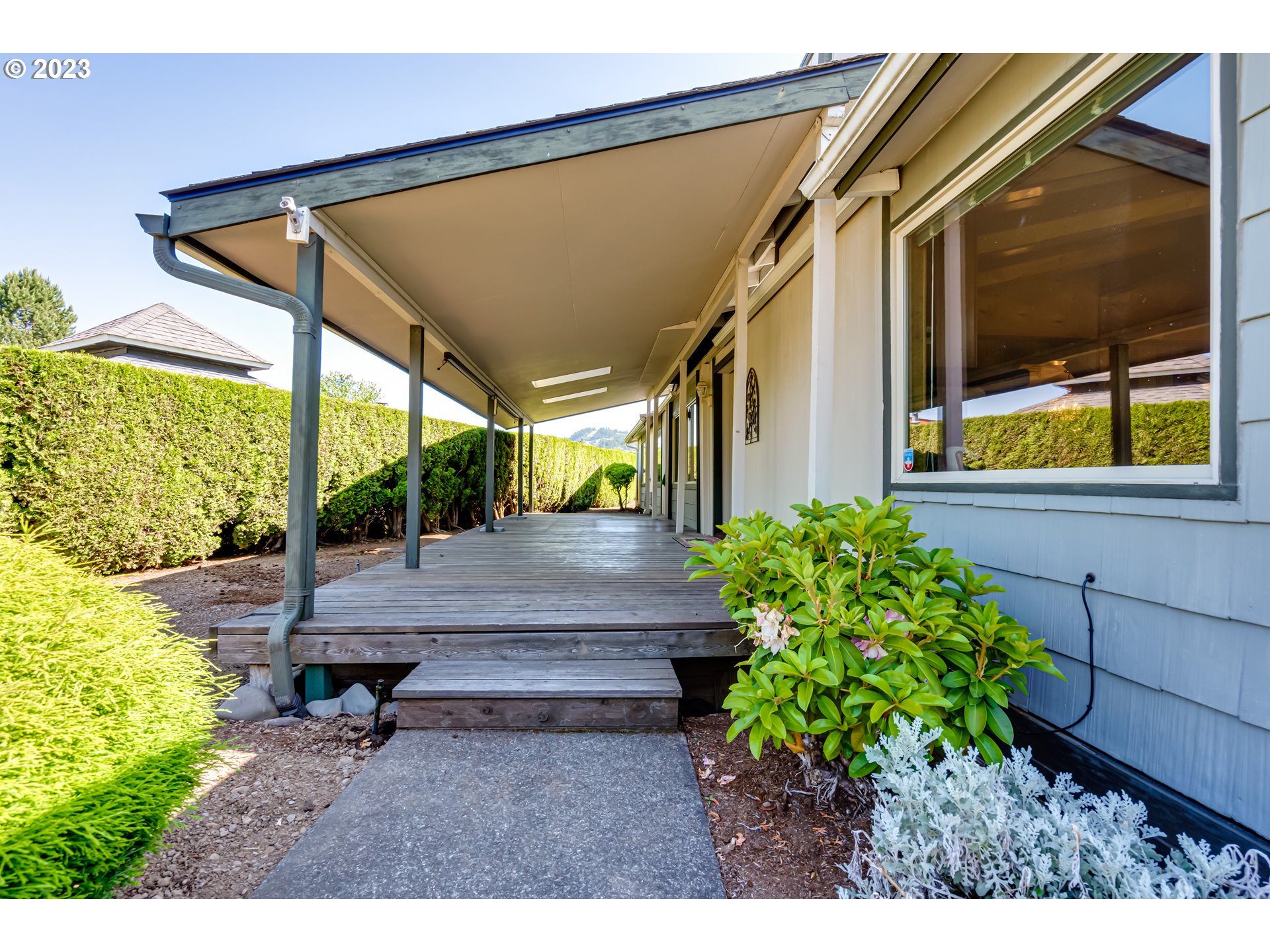 34637 Devonshire Drive Eugene, OR 97405 - Photo 35 of 37 a view of outdoor space yard and porch