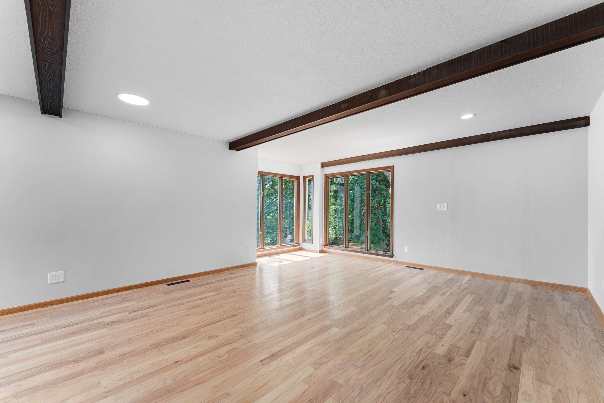 2020 Arcade Street Maplewood, MN 55109 - Photo 11 of 56