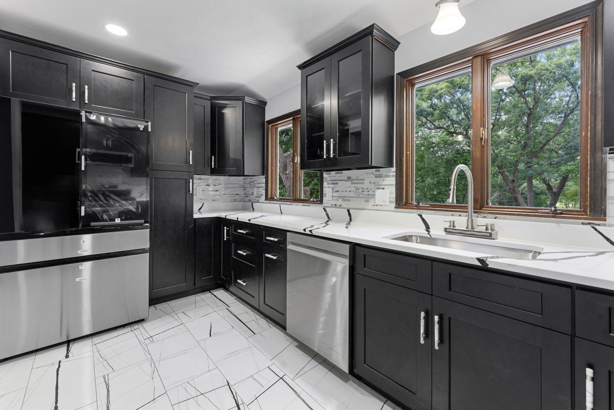 2020 Arcade Street Maplewood, MN 55109 - Photo 16 of 56