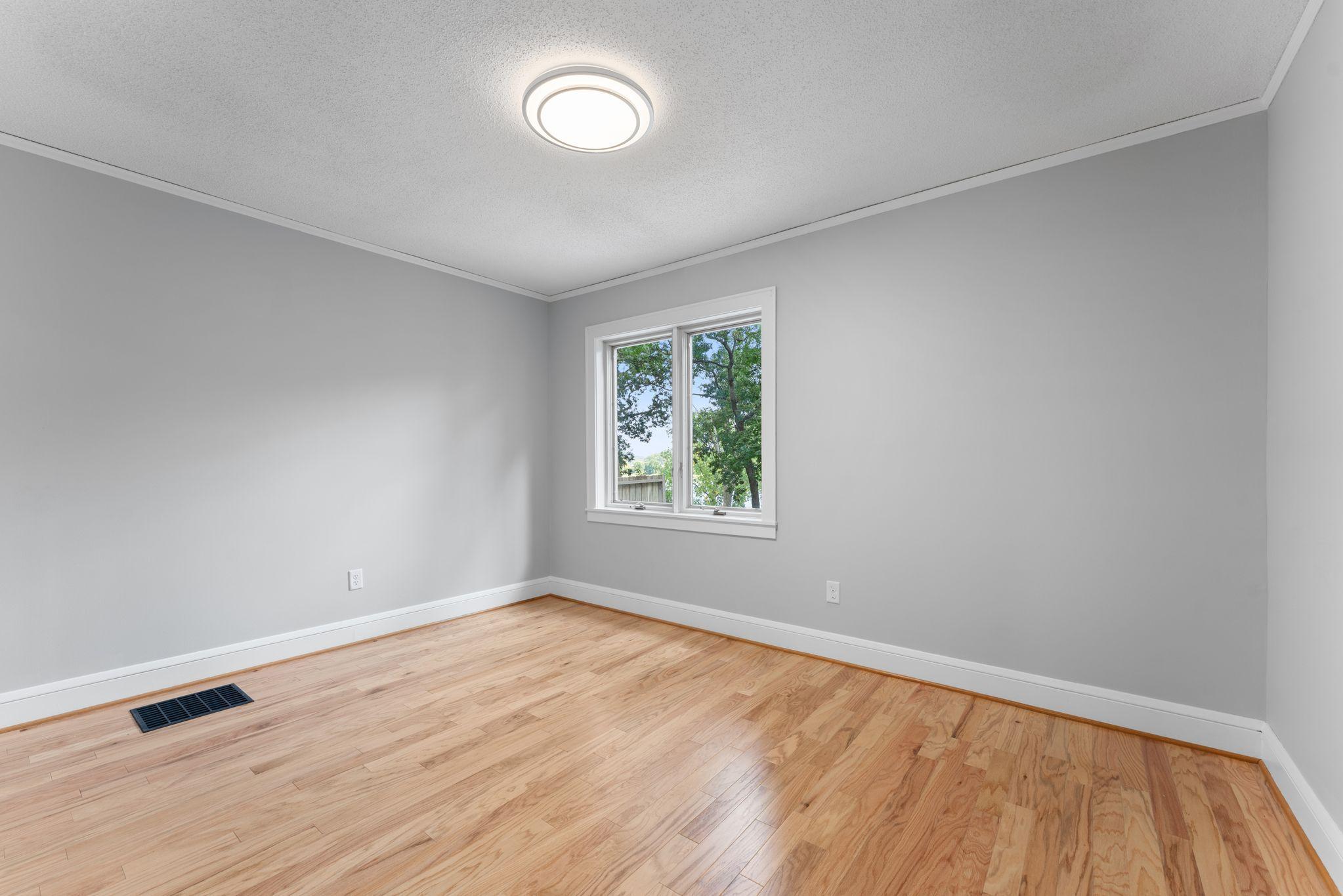 2020 Arcade Street Maplewood, MN 55109 - Photo 20 of 56