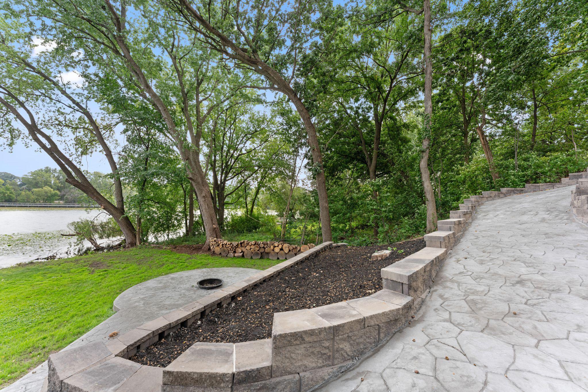 2020 Arcade Street Maplewood, MN 55109 - Photo 40 of 56