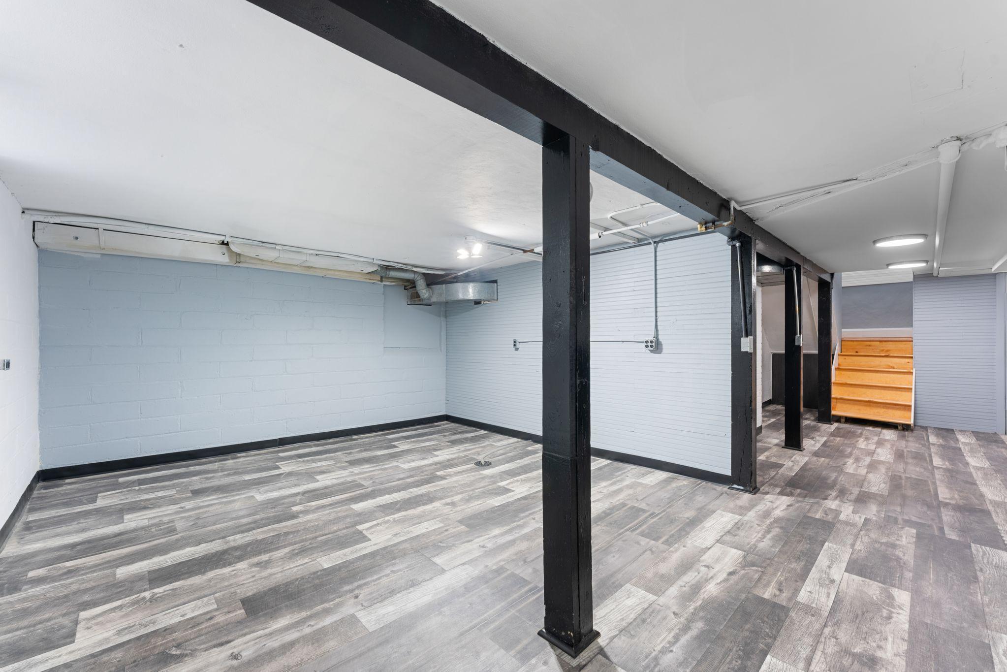 2020 Arcade Street Maplewood, MN 55109 - Photo 51 of 56