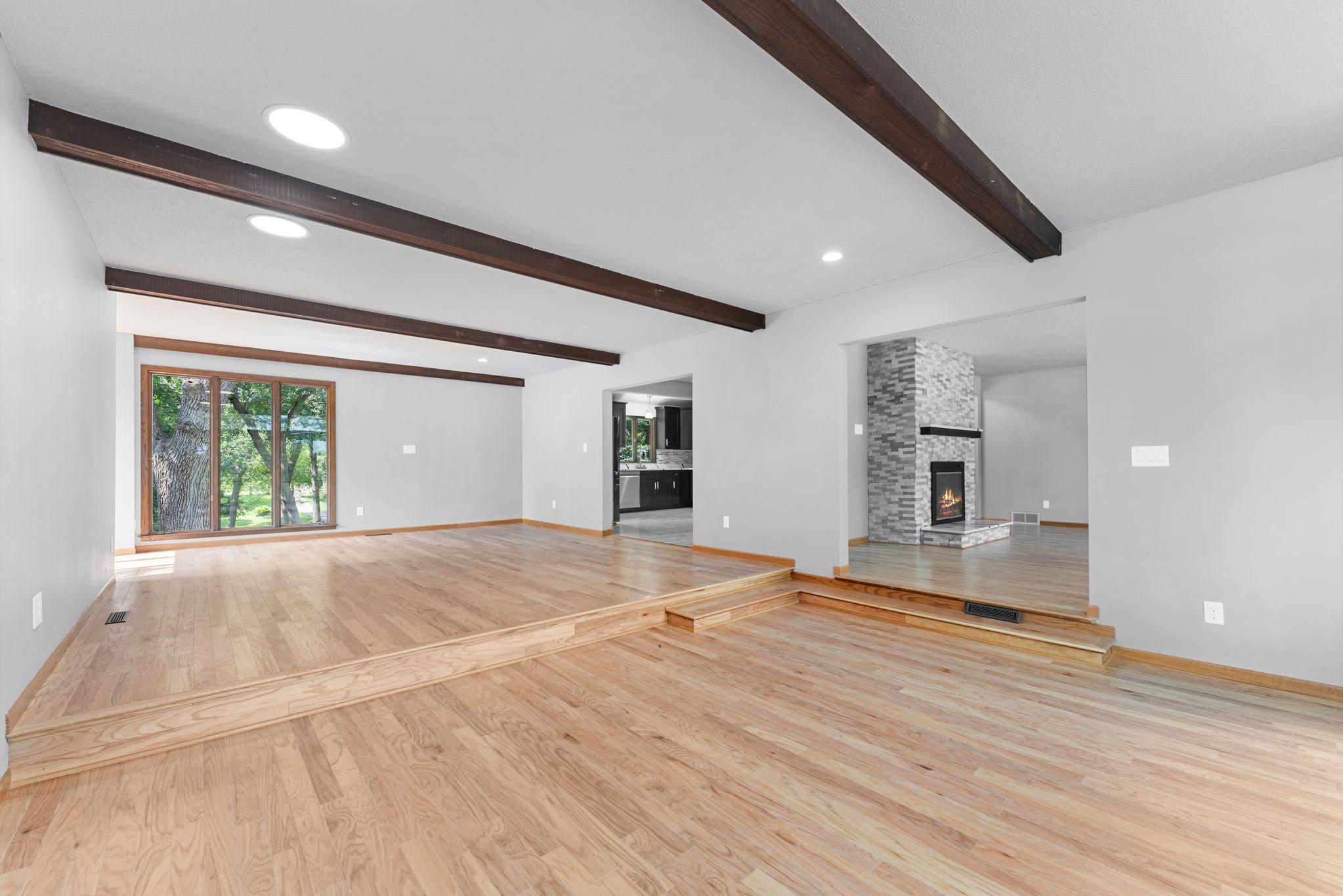 2020 Arcade Street Maplewood, MN 55109 - Photo 9 of 56