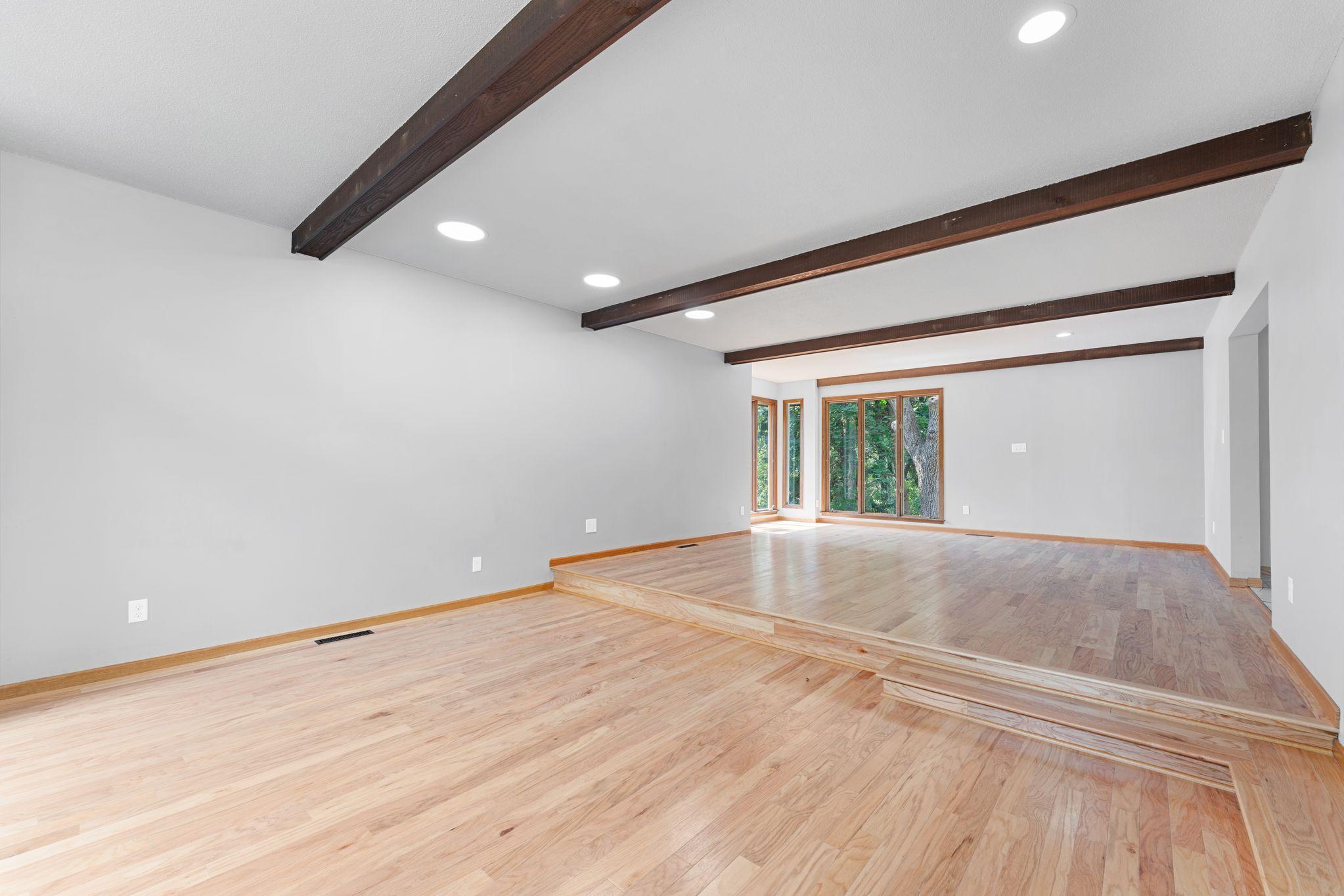 2020 Arcade Street Maplewood, MN 55109 - Photo 10 of 56