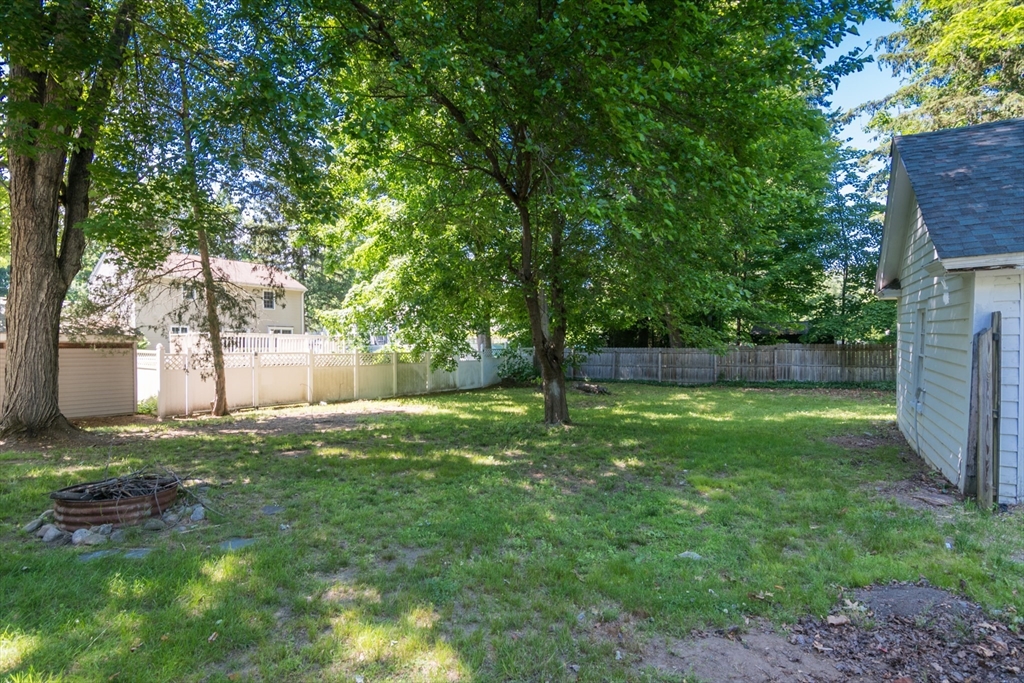 2306 Wilbraham Road Springfield, MA 01129 - Photo 28 of 34