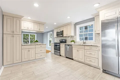 $695,000 | 23 Sarah Street, Providence, RI 02906