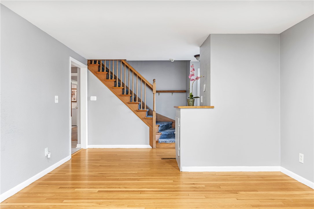 23 Sarah Street Providence, RI 02906 - Photo 6 of 32