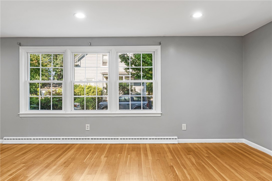 23 Sarah Street Providence, RI 02906 - Photo 8 of 32