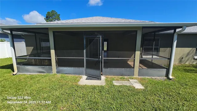 a view of an outdoor space