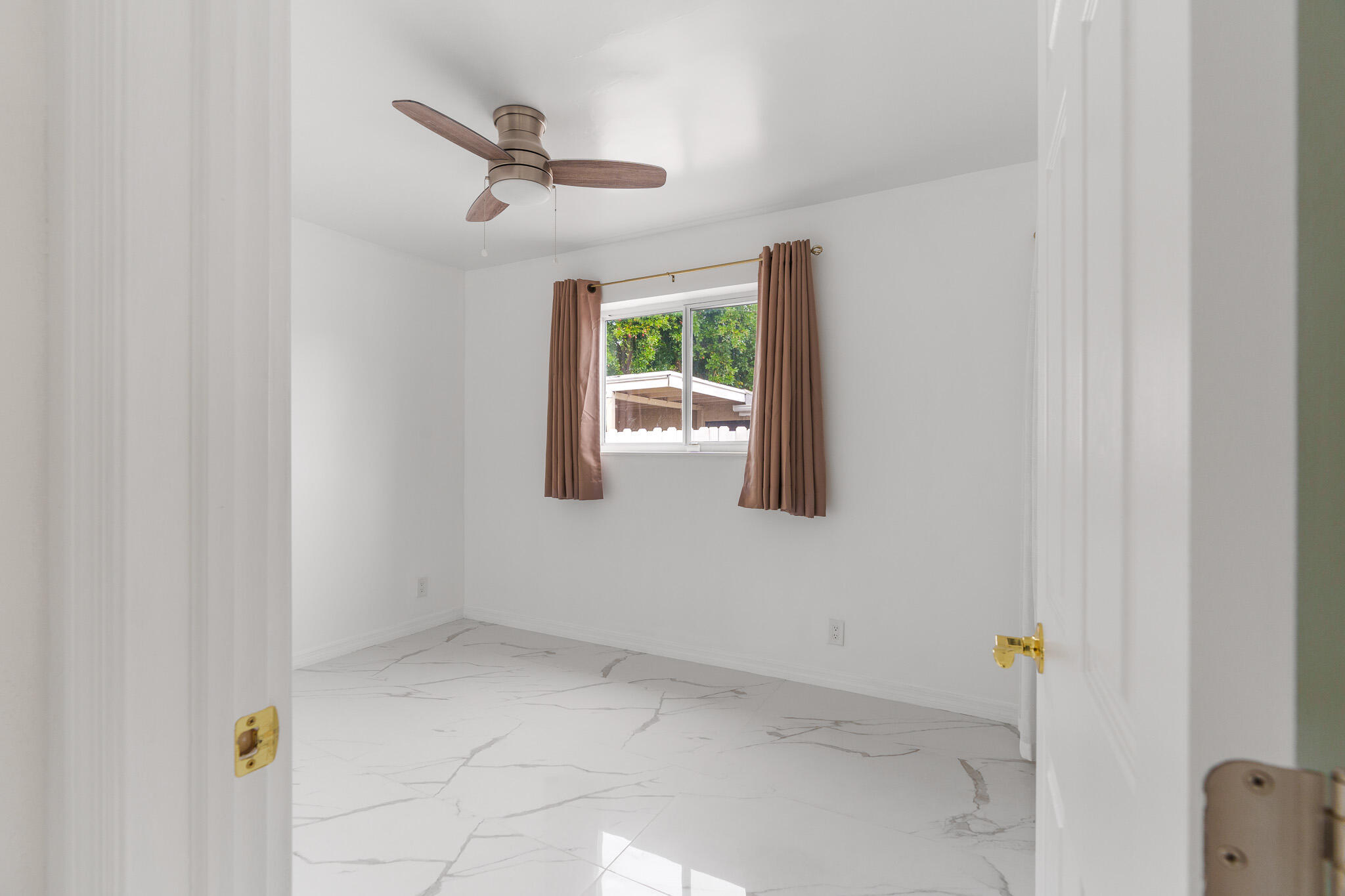 201 Northeast 28th Court Boynton Beach, FL 33435 - Photo 28 of 48 a view of entryway with window