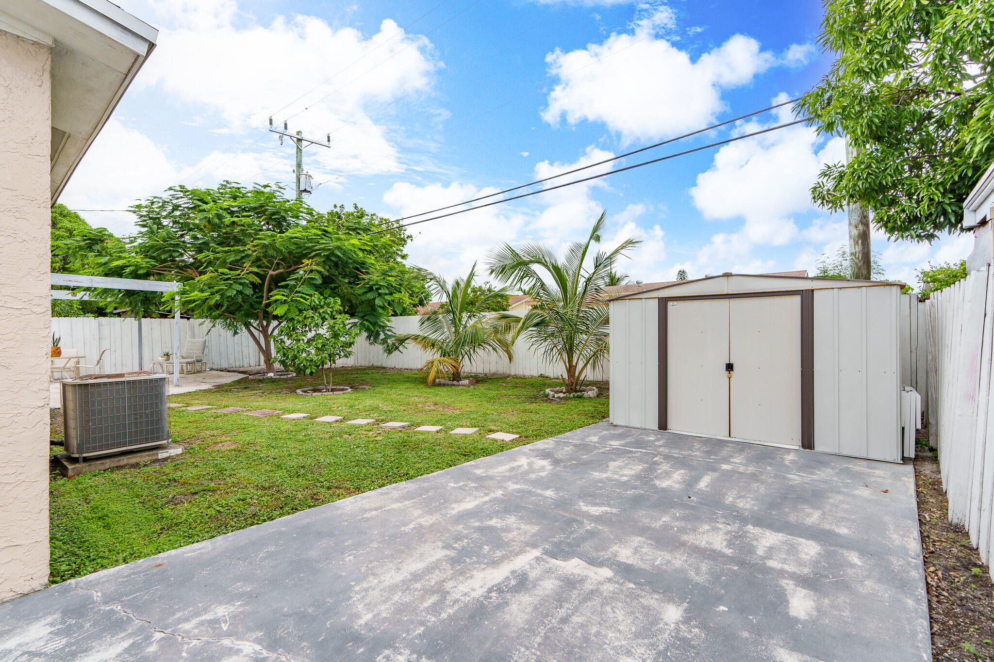 201 Northeast 28th Court Boynton Beach, FL 33435 - Photo 40 of 48 Shed Storage
