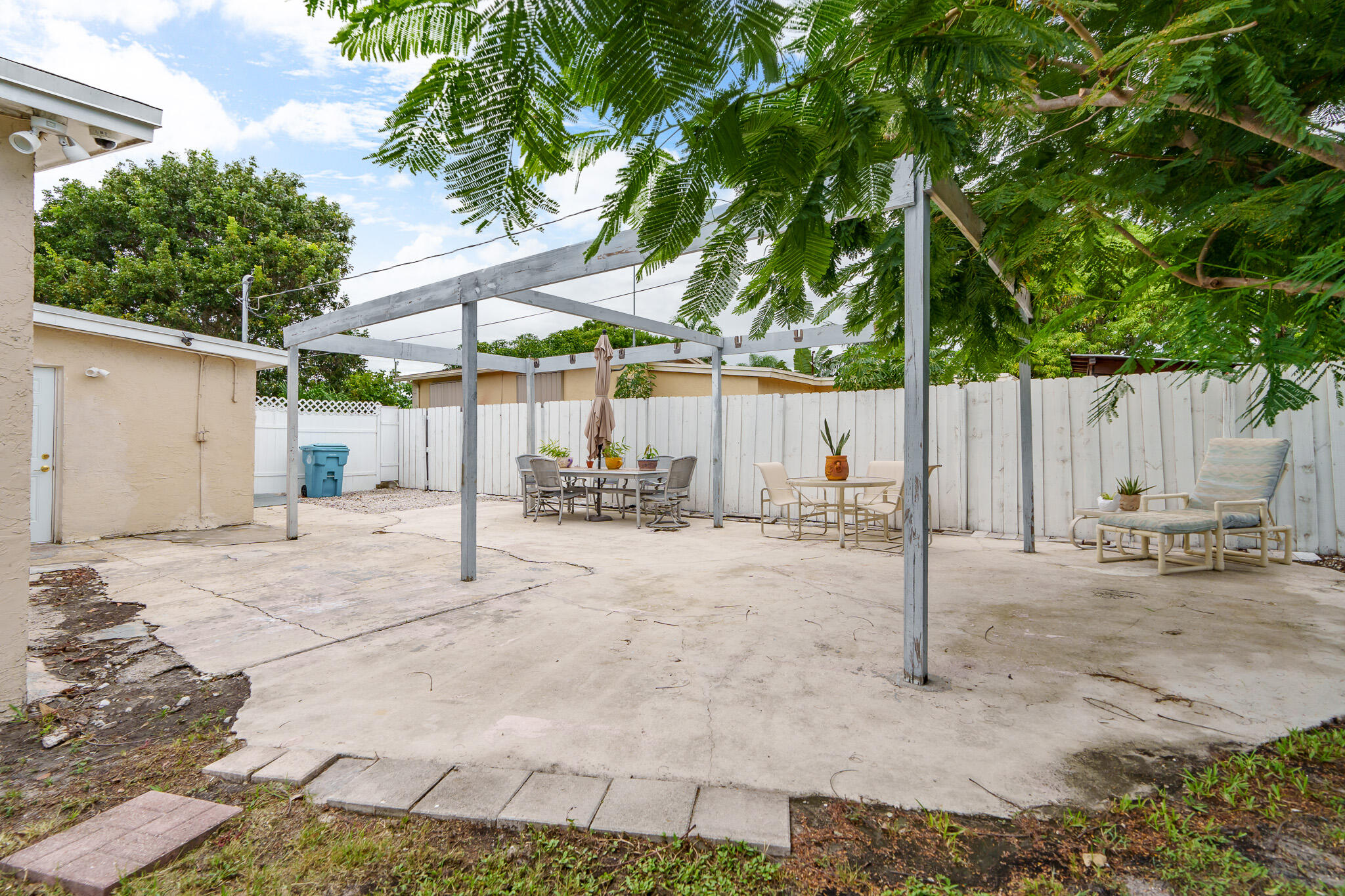 201 Northeast 28th Court Boynton Beach, FL 33435 - Photo 42 of 48 Pergola Location (Being Built)