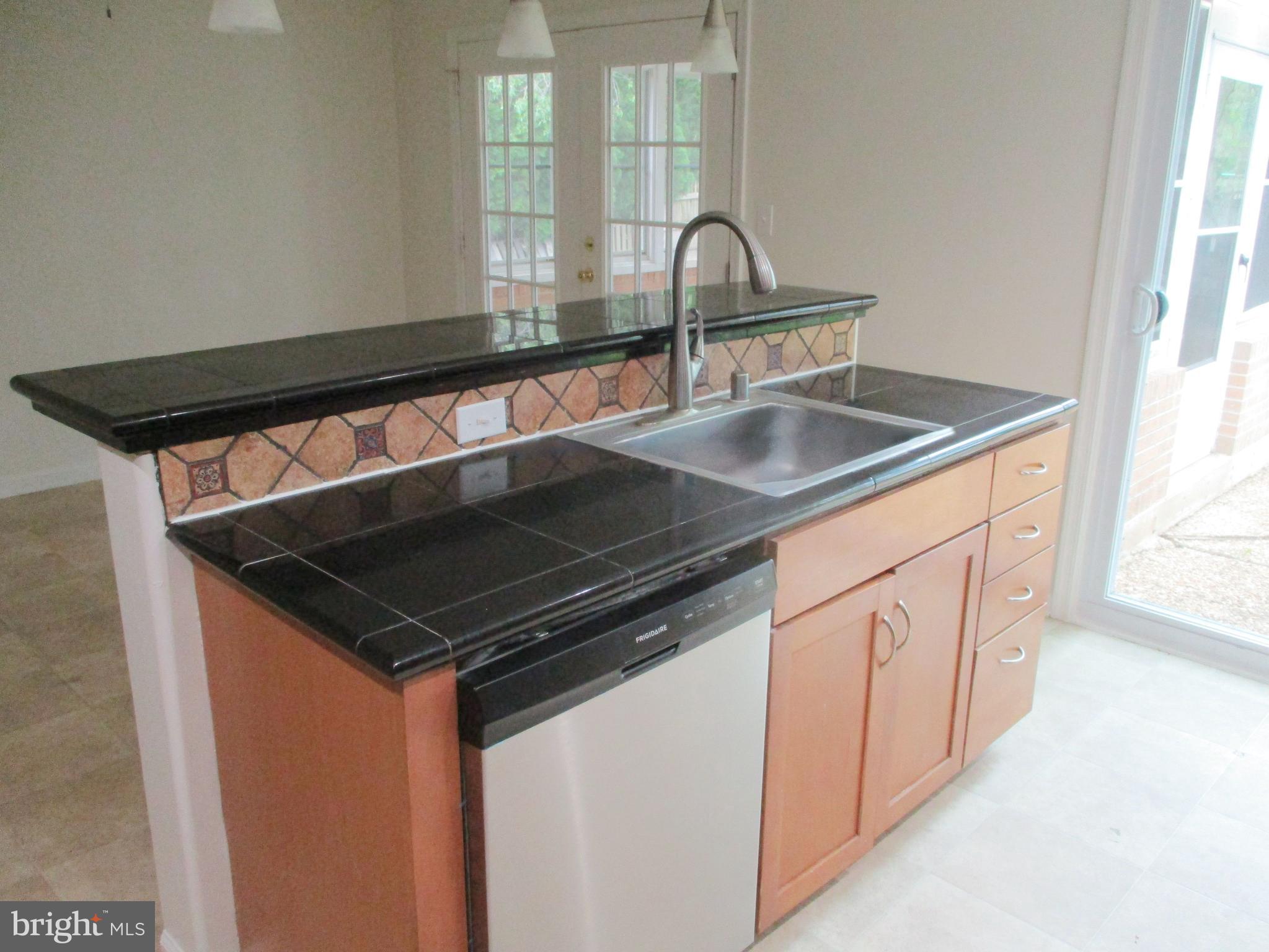 58 Vansant Road Newark, DE 19711 - Photo 6 of 12 Gallery Image 6