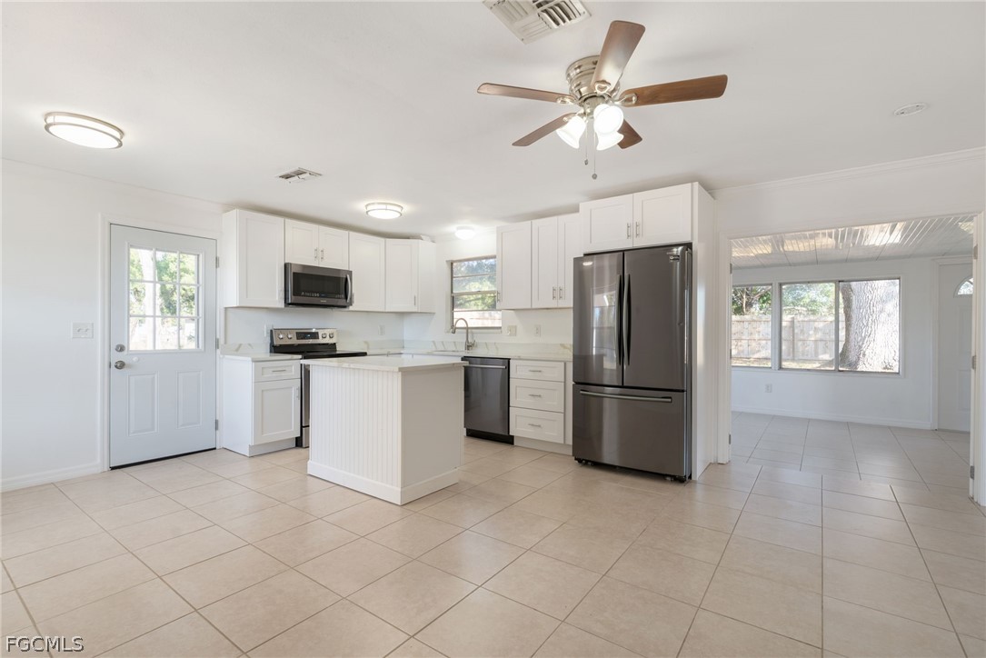 100 Contee Drive Lehigh Acres, FL 33936 - Photo 10 of 24