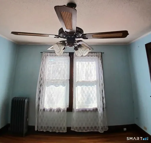 $1,800 | 652 High Street, Unit 2, Middletown, CT 06457