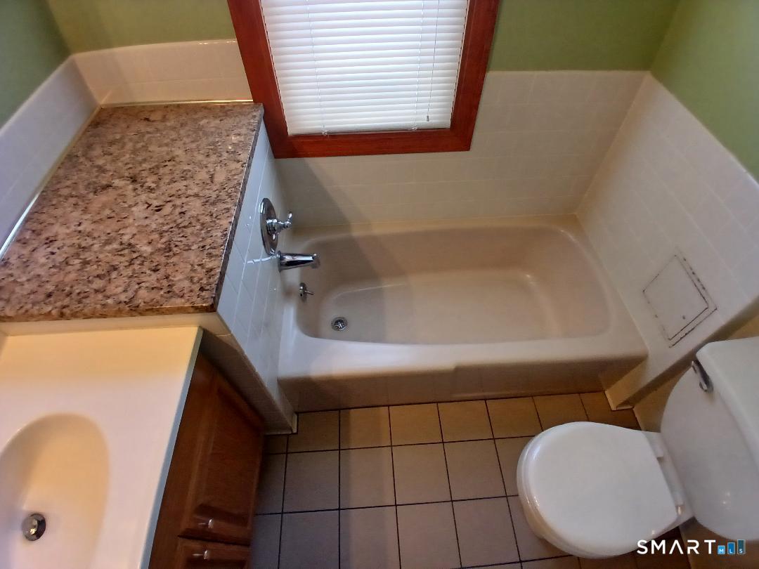 652 High Street, Unit 2 Middletown, CT 06457 - Photo 7 of 16