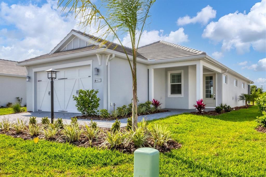 8177 Sternway Road Sarasota, FL 34240 - Photo 3 of 61 Gallery Image 3